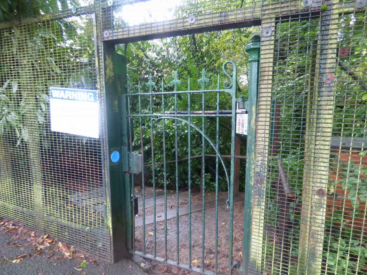 Moseley Park Chantry Road entrance